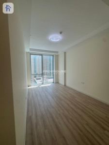 Luxury Living in Empire Square image 8