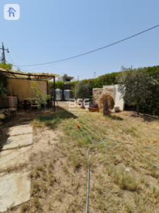 House Opposite Garden image 33