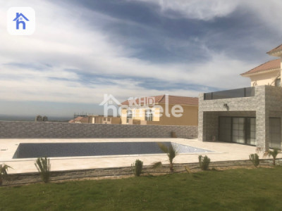 Luxury Home with Multiple Amenities Image 5