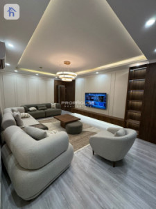 Spacious Apartment in Wow Tower image 2