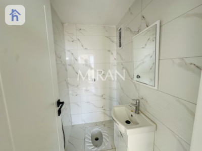 Modern Apartment image 6