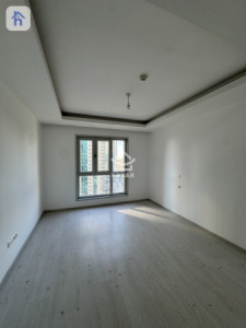 Elegant Apartment with Spacious Layout image 9