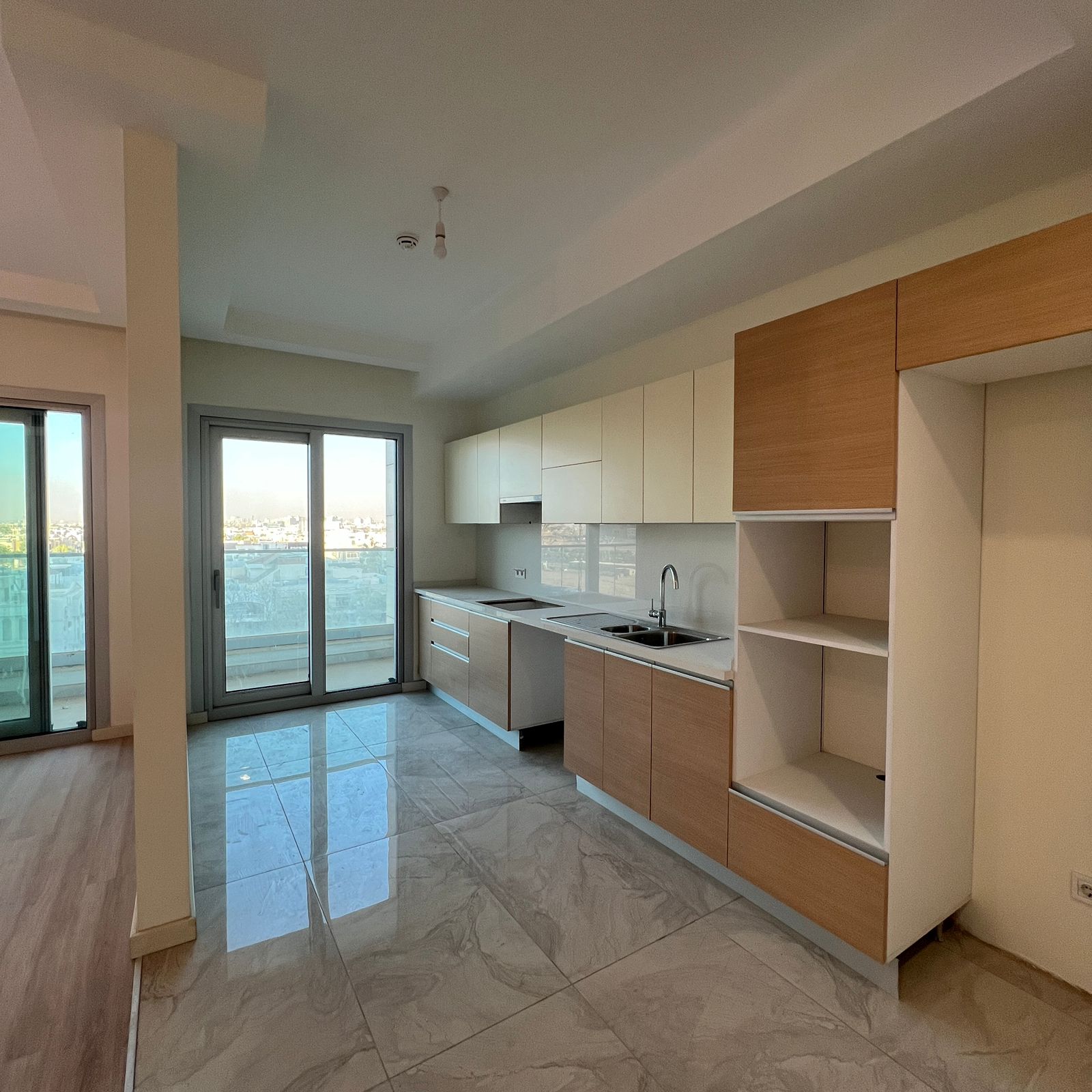 شقة حديثة بغرفتي نوم