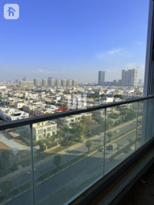 Spacious Apartment in Empire Square image 14