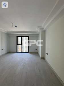 Modern 2-Bedroom Apartment image 4