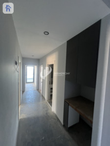 Luxurious Apartment in Prime Location Image 9