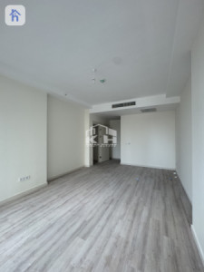Cozy Apartment in Empire Square Image 3