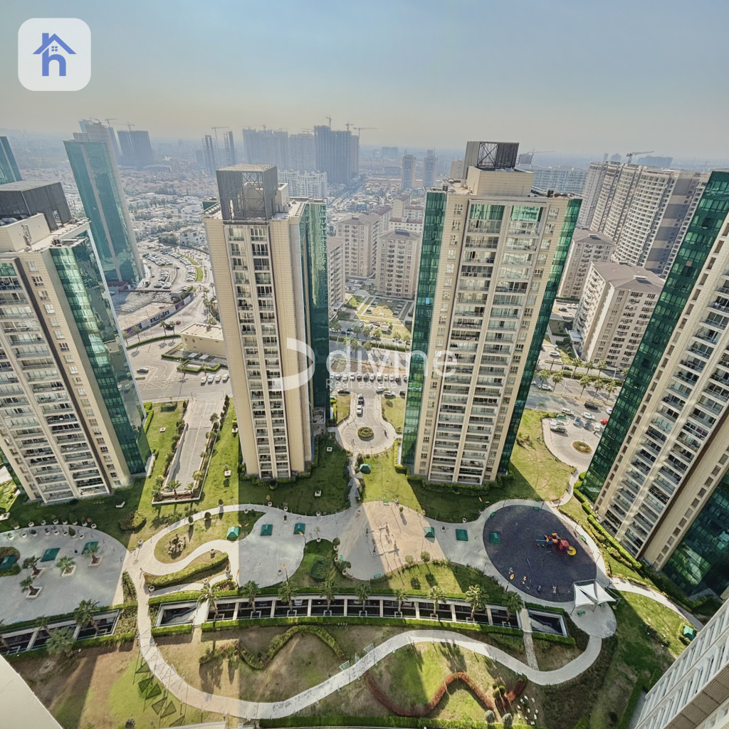 Spacious Apartment in Empire Wings