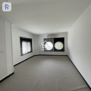 Spacious 4 Bedroom House in Mantkawa Image 5