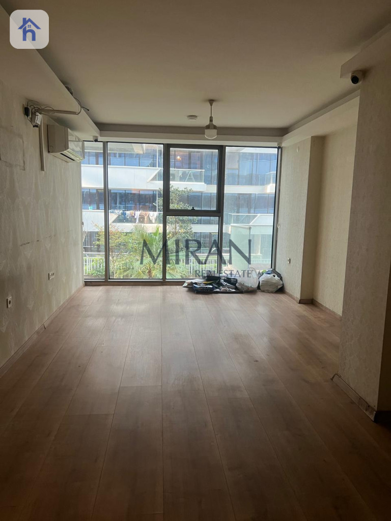 Cozy 1 Bedroom Apartment in Star Towers Image 2