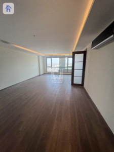 Luxurious 5-Bedroom Apartment in Erbil Image 4