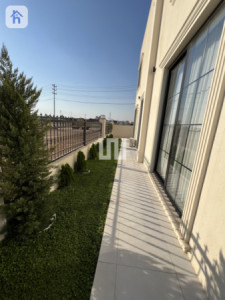 منزل واسع مع عدة غرف image 17