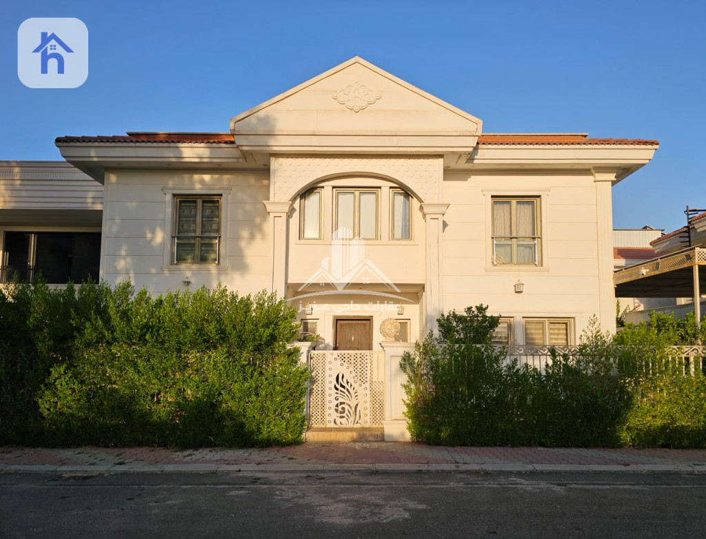 Spacious house in Hiwa City