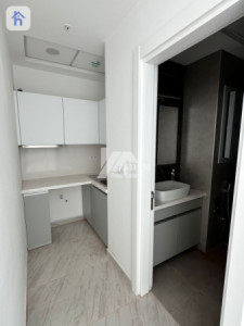 مكتب حديث في موقع مميز صورة 7