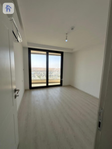 Cozy 2 Bedroom Apartment in Empire Pearl Towers Image 7