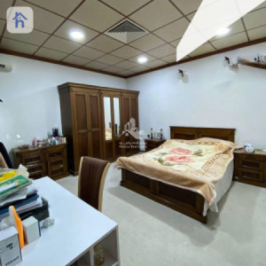 Three Floor House image 7