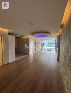 Modern 1 Bedroom Apartment image 3