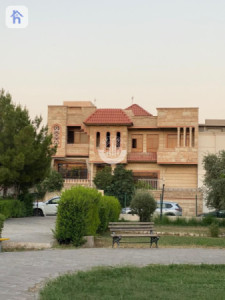 House Opposite Garden image 2