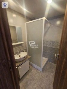 Modern Apartment image 8