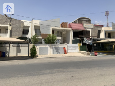 House Opposite Garden image 1