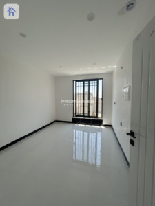 Modern House with 4 Bedrooms image 5