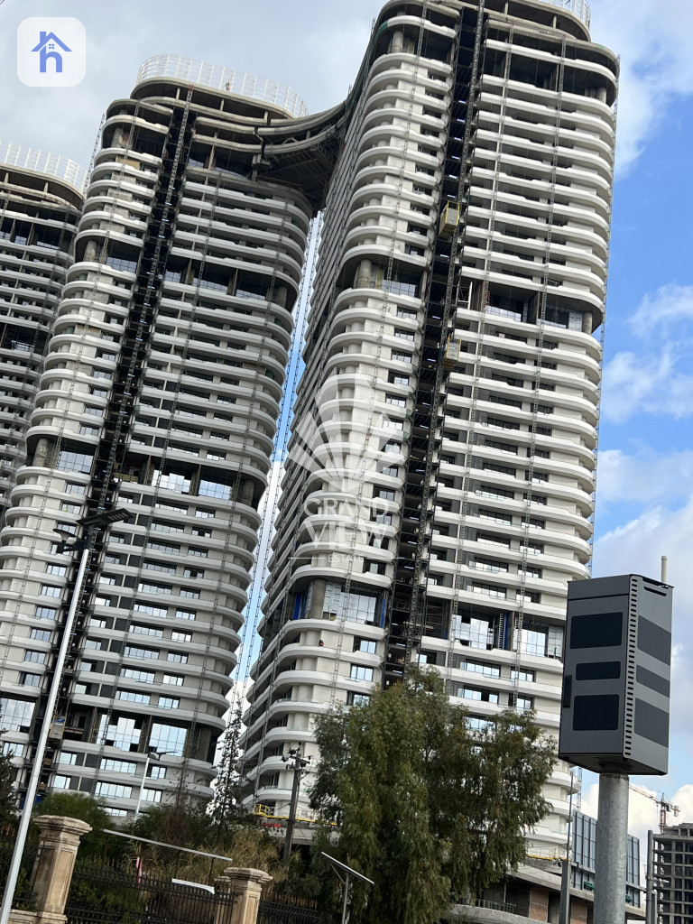 Apartment Opposite Garden