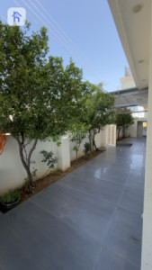 Luxurious House with Multiple Amenities image 17