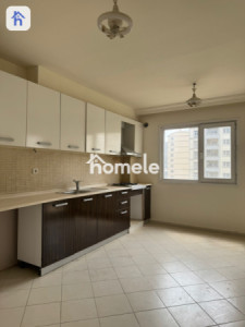 شوقەیەکی نایابی 3 ژووری نوستن لە ئیمپایەر رۆیال وێنە 3