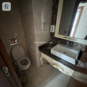 Modern 5-Bedroom Apartment in Erbil image 10