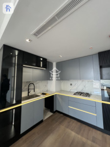 Modern Apartment with 1 Bedroom image 2