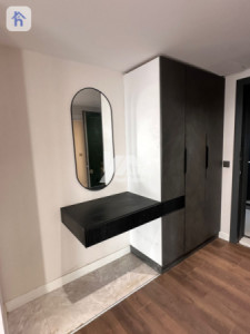 Elegant 4-Bedroom Apartment with Balcony Image 8