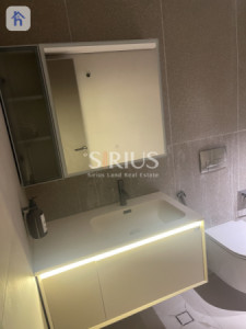 Elegant Studio Living in Skyscraper Apartment Resim 9