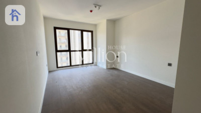Garden View Apartment Image 9