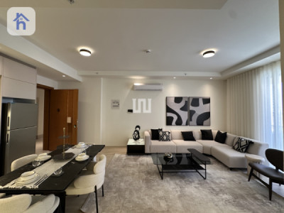 Luxurious Two-Bedroom Apartment image 3