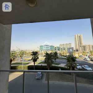 Modern Apartment with 1 Bedroom image 1