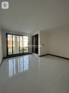 Twin House image 6