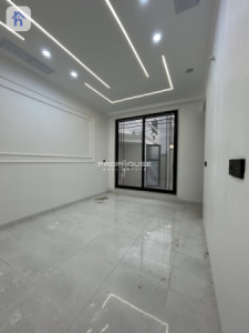 Modern Home with 4 Bedrooms Image 5