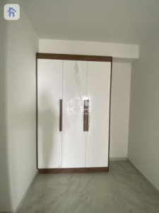 Modern Apartment in Prime Location Image 7