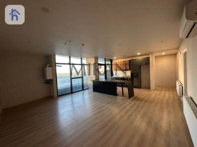 Modern 2 Bed Apartment image 2