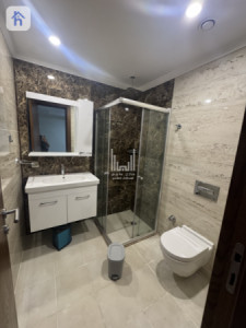 Luxurious 5-Bedroom Apartment in Erbil Image 13