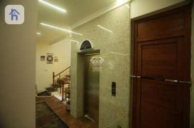 Elegant 5 Bedroom House for Sale Image 14