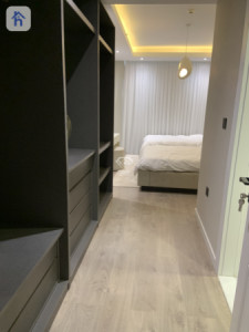 Luxurious 4 Bedroom Apartment with Modern Design Image 10