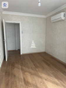 Modern Apartment in Prime Location Image 3