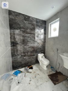 Spacious 4-Bedroom House in Erbil image 9