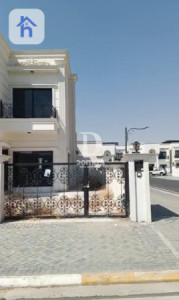 Corner Commercial House image 2