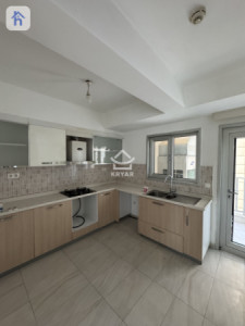 Elegant Apartment with Spacious Layout image 7
