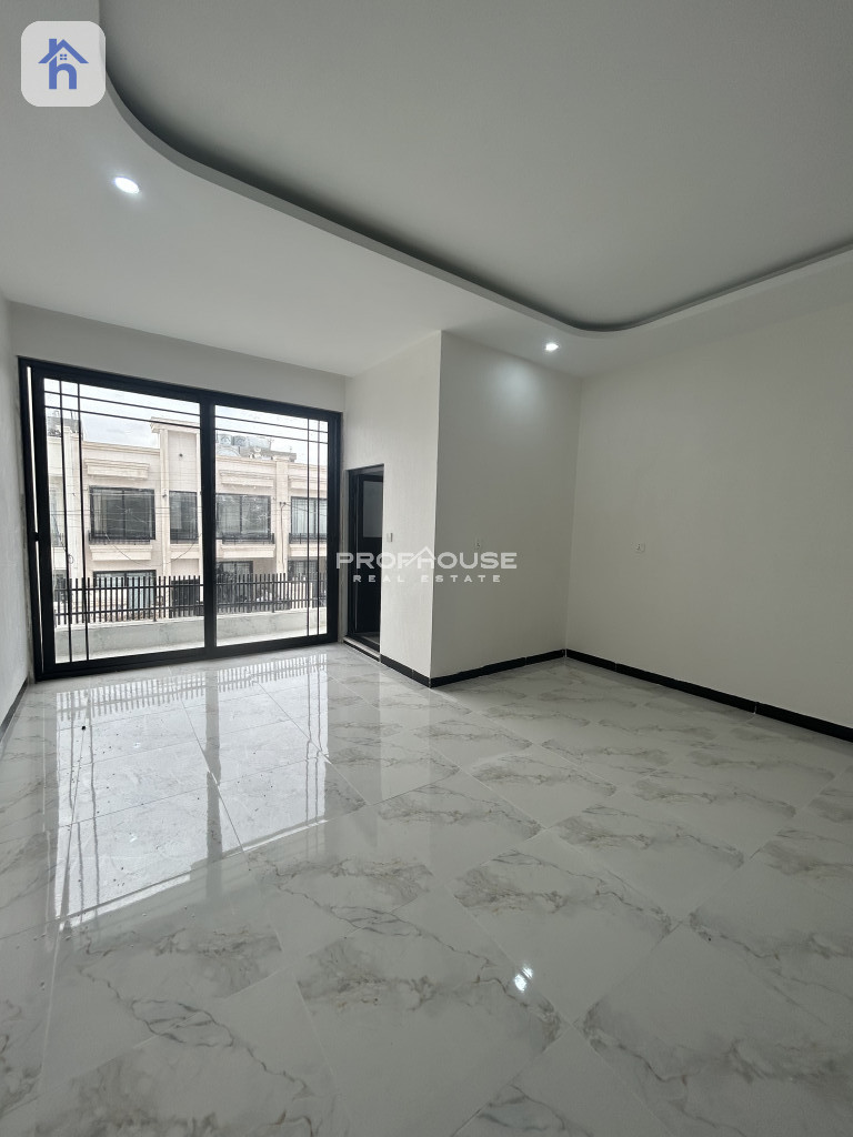 Modern 3 Bedroom House Resim 9