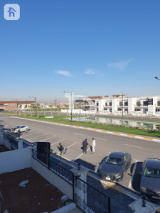 Commercial House (242m²) image 14