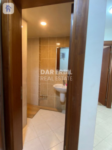 Spacious Apartment with Stunning Views Image 5