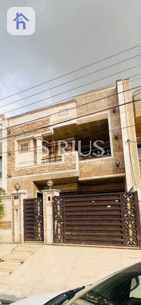 خانوویەکی فراوان بە 4 ژووری نوستن